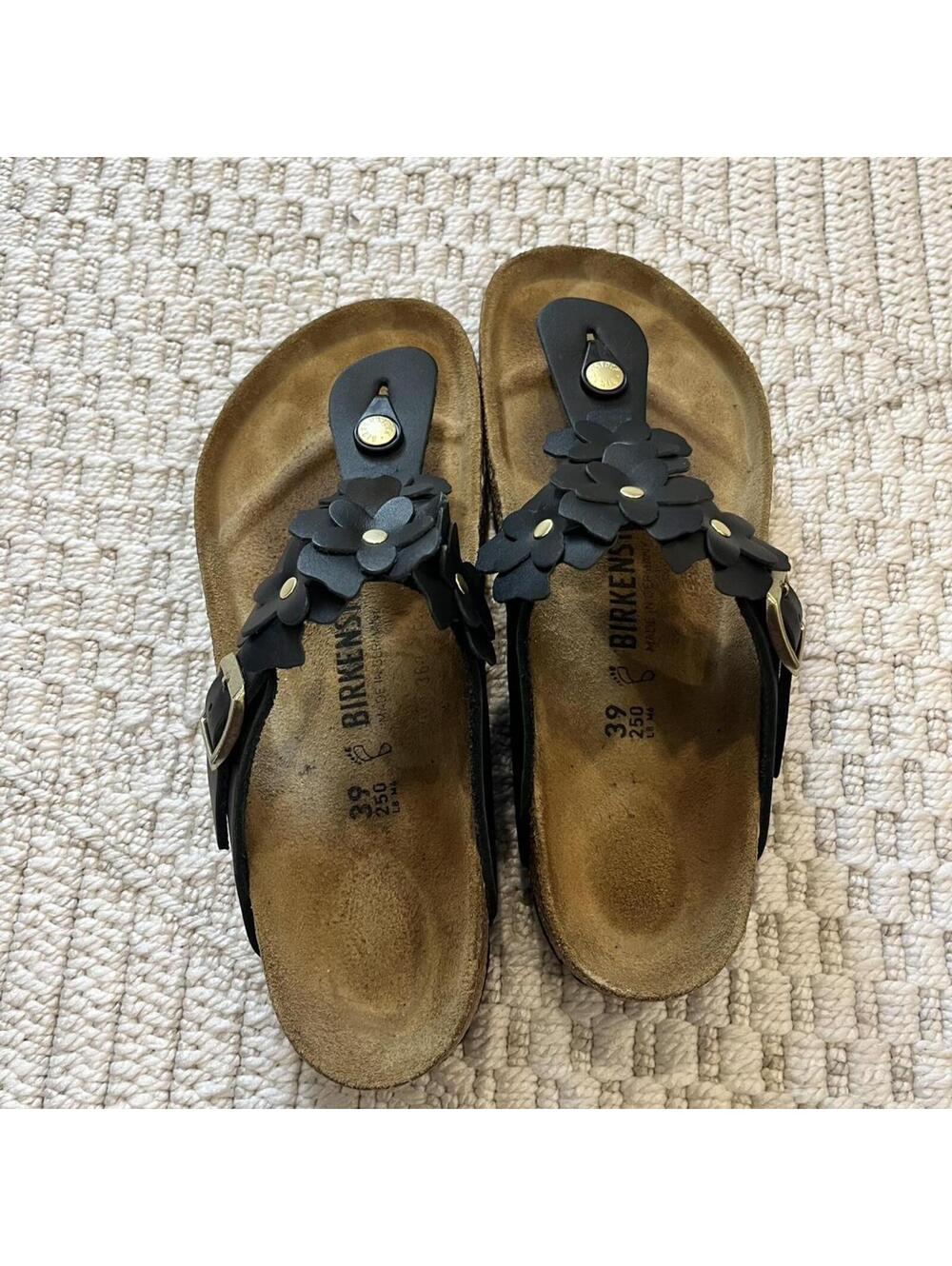 Birkenstock Gizeh Flower Sandals in Black - Picture 8 of 9